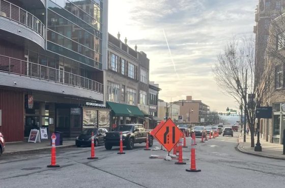 Retrasan carriles bici en el centro de Asheville hasta 2026