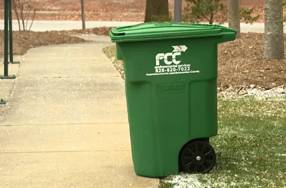Reemplazo de botes de basura en el condado de Buncombe: FCC toma el relevo
