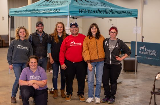Unidad móvil – Asheville Humane Society